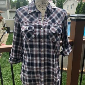 NWT FLANNEL LIKE BUTTON DOWN TOP-100 PCT COTTON
